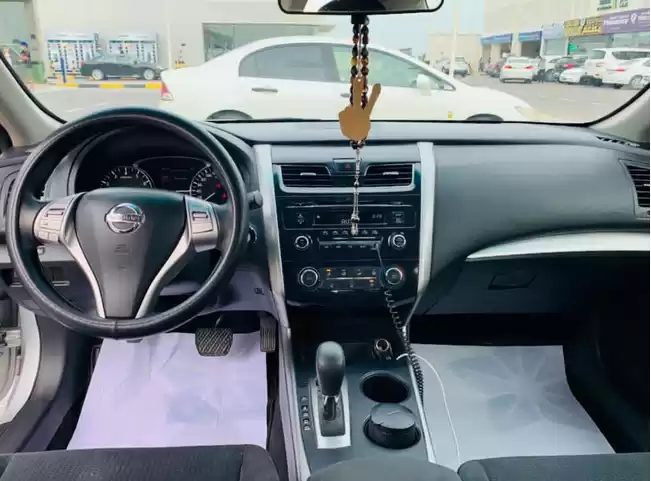 مستعملة Nissan Altima للبيع في الدوحة #5266 - 1  صورة 